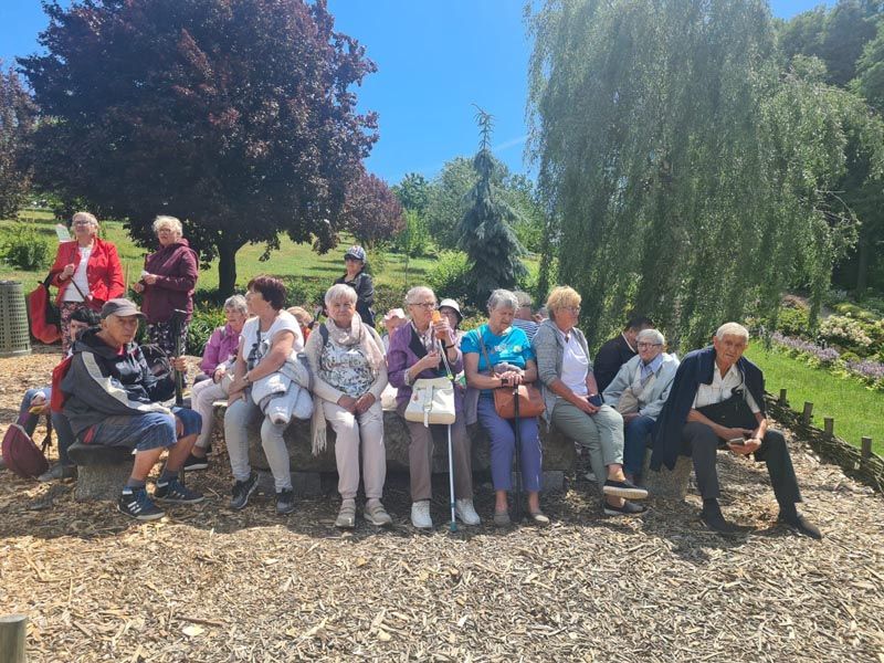 Seniorzy odwiedzili Arboretum w Wojsławicach (FOTO)
