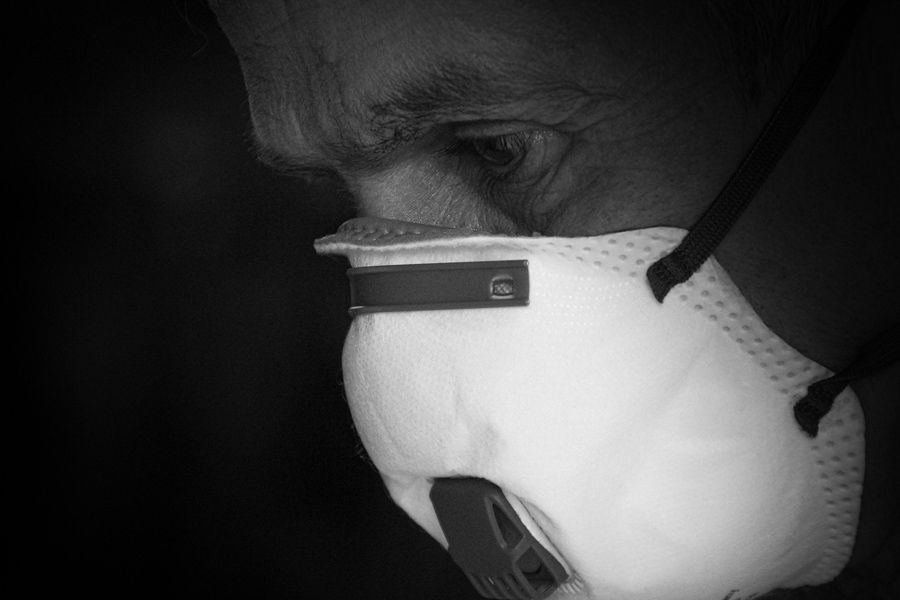 Polska: ponad 110 tys. osób z COVID-19 zmarło od początku pandemii