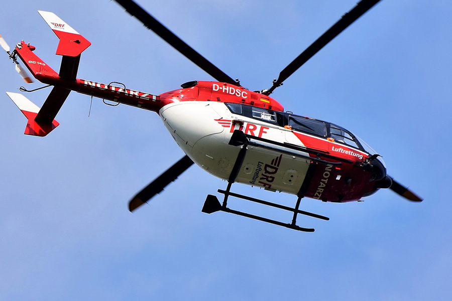 Dwie osoby nie żyją - katastrofa helikoptera w Strzegomiu