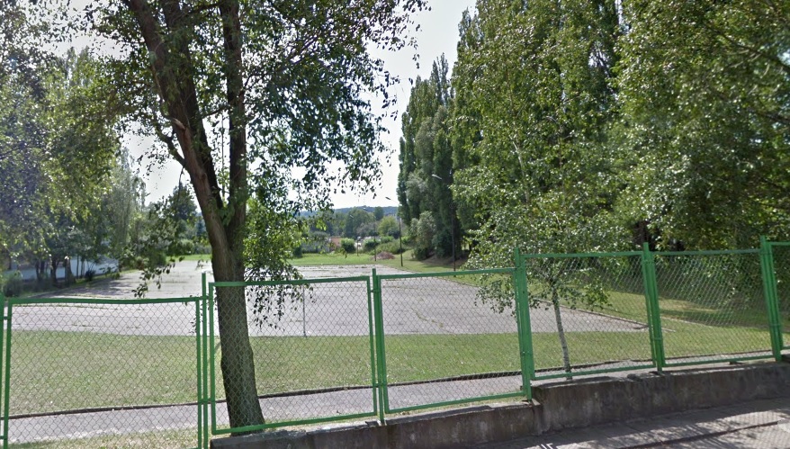 Piaskowa Góra: Toczy się gra o boisko, które ma zostać sprzedane