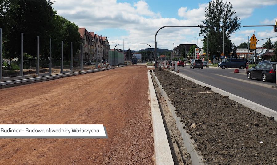 Będą kłaść asfalt na Kolejowej i Żeromskiego.