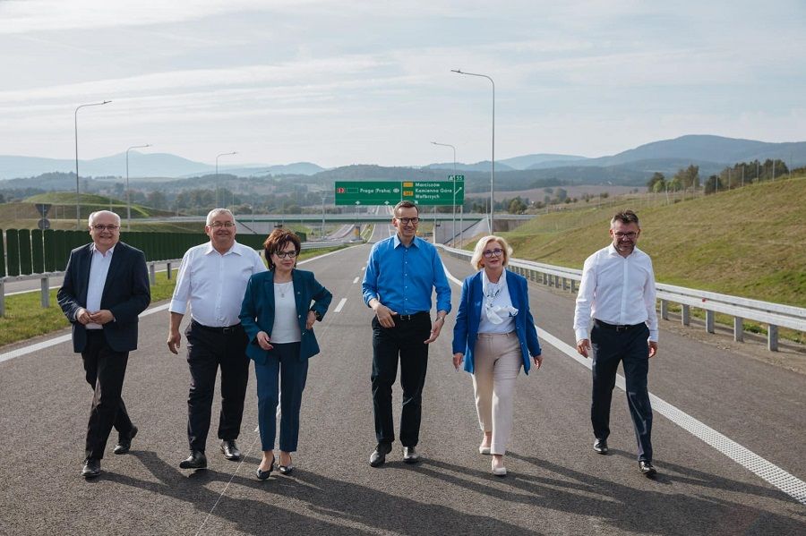 Premier Morawiecki na otwarciu 15 km drogi S3