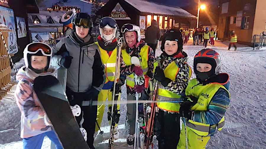Rzeczka: Uczą się jeździć na nartach